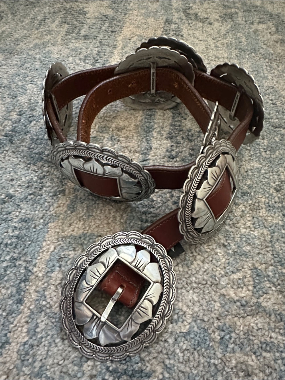 Brighton silver brown leather Concho belt western medium EUC - Picture 2 of 6